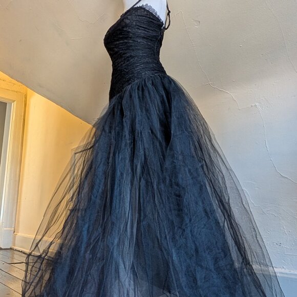 BCBGMAXAZRIA lace tulle sequin gown ASO selena gomez who says (0) - Picture 8 of 12